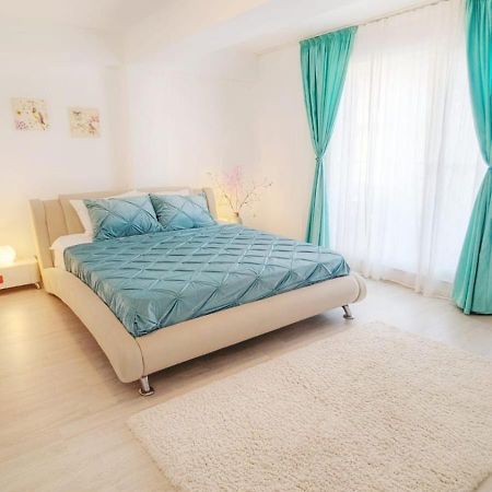 Airport Apartment 70 Squared Meters Otopeni Ngoại thất bức ảnh