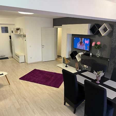 Airport Apartment 70 Squared Meters Otopeni Ngoại thất bức ảnh