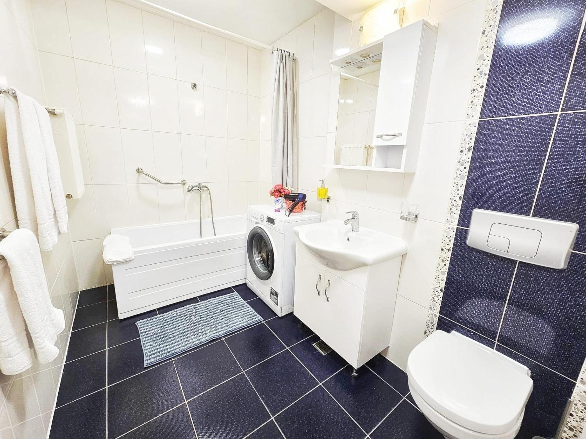 Airport Apartment 70 Squared Meters Otopeni Ngoại thất bức ảnh
